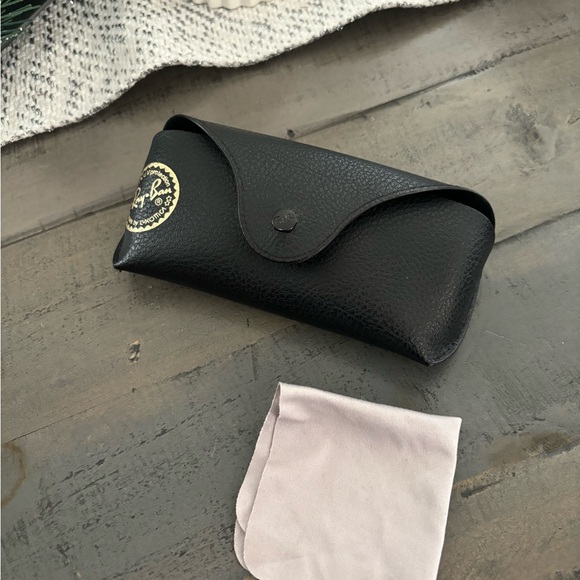 Ray Ban case - Picture 2 of 4